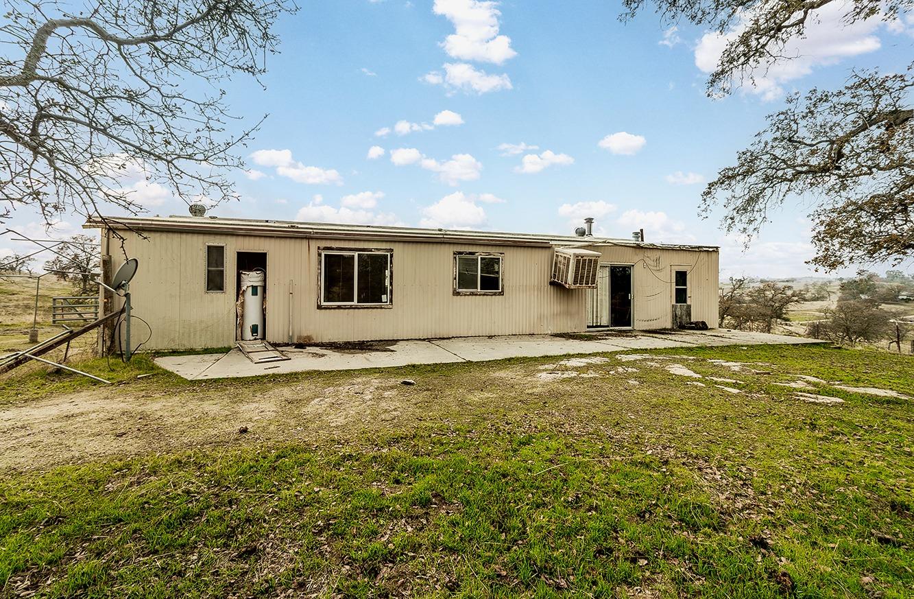 40696 Oakwood Rd, Madera, CA 93636