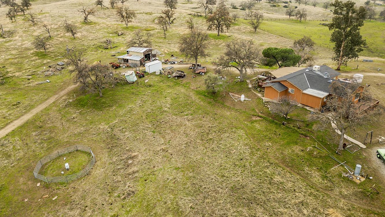 40696 Oakwood Rd, Madera, CA 93636