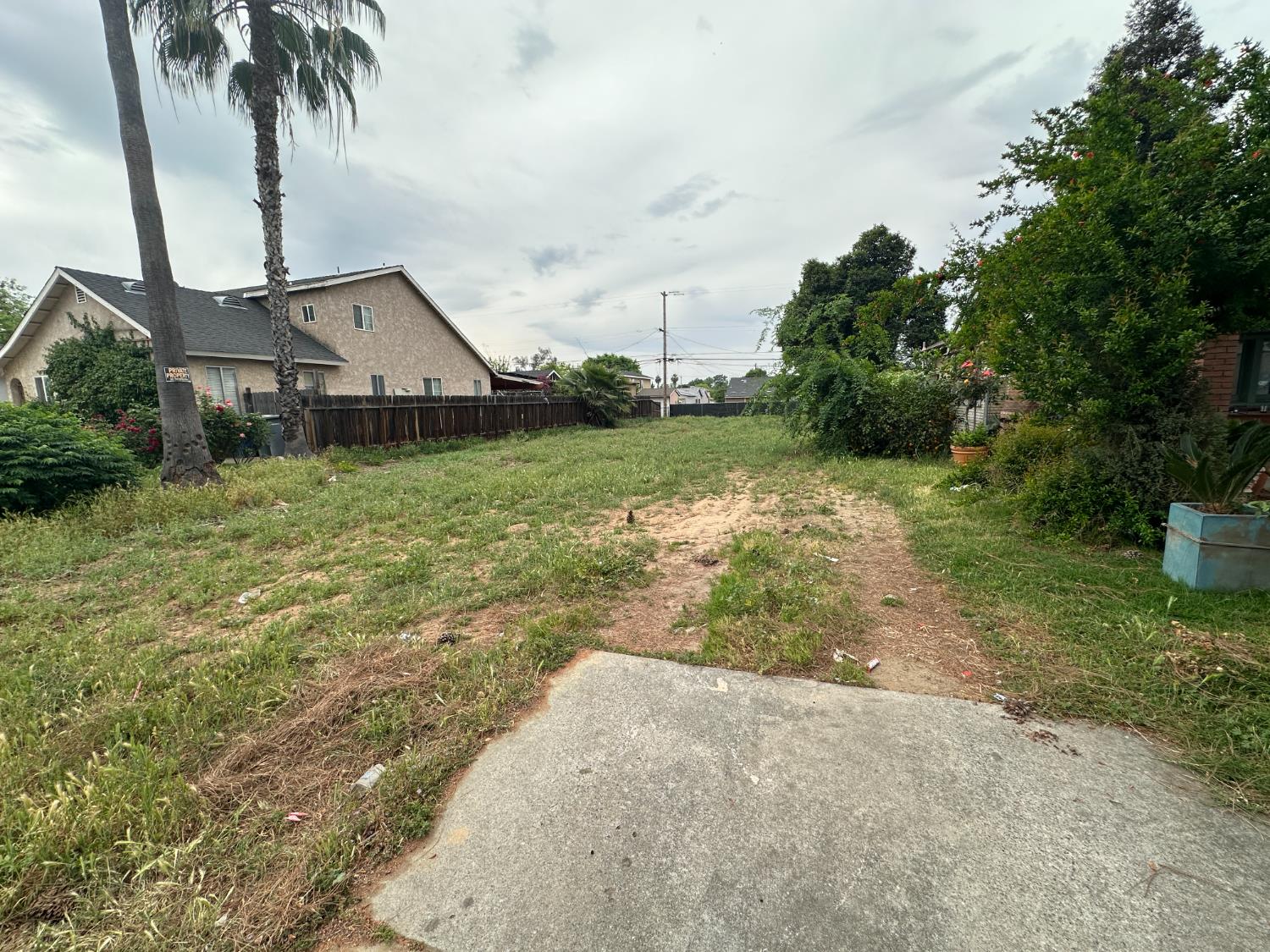 269 W Alluvial Ave, Pinedale, CA 93650