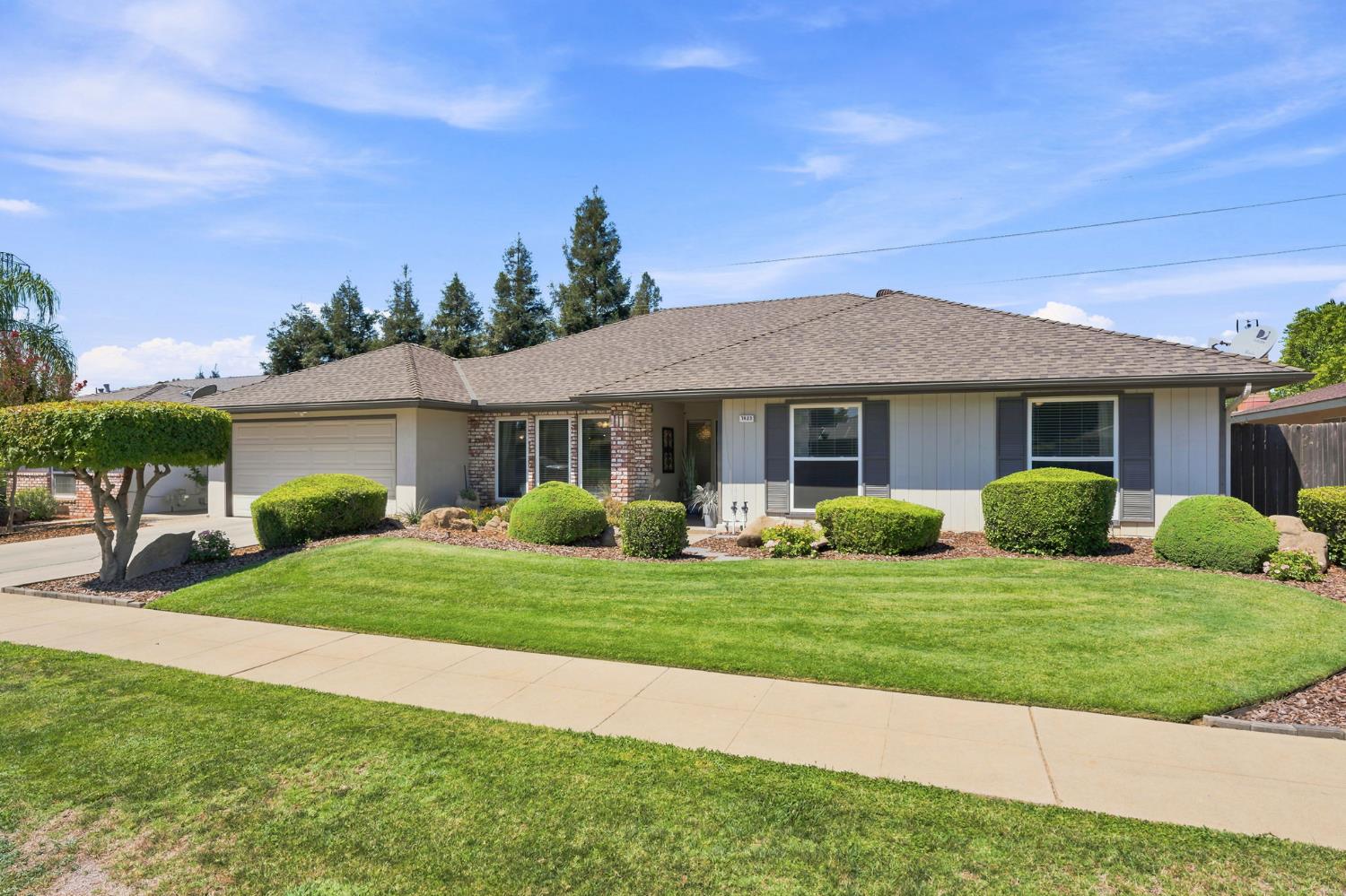 7423 N 4Th St, Fresno, CA 93720