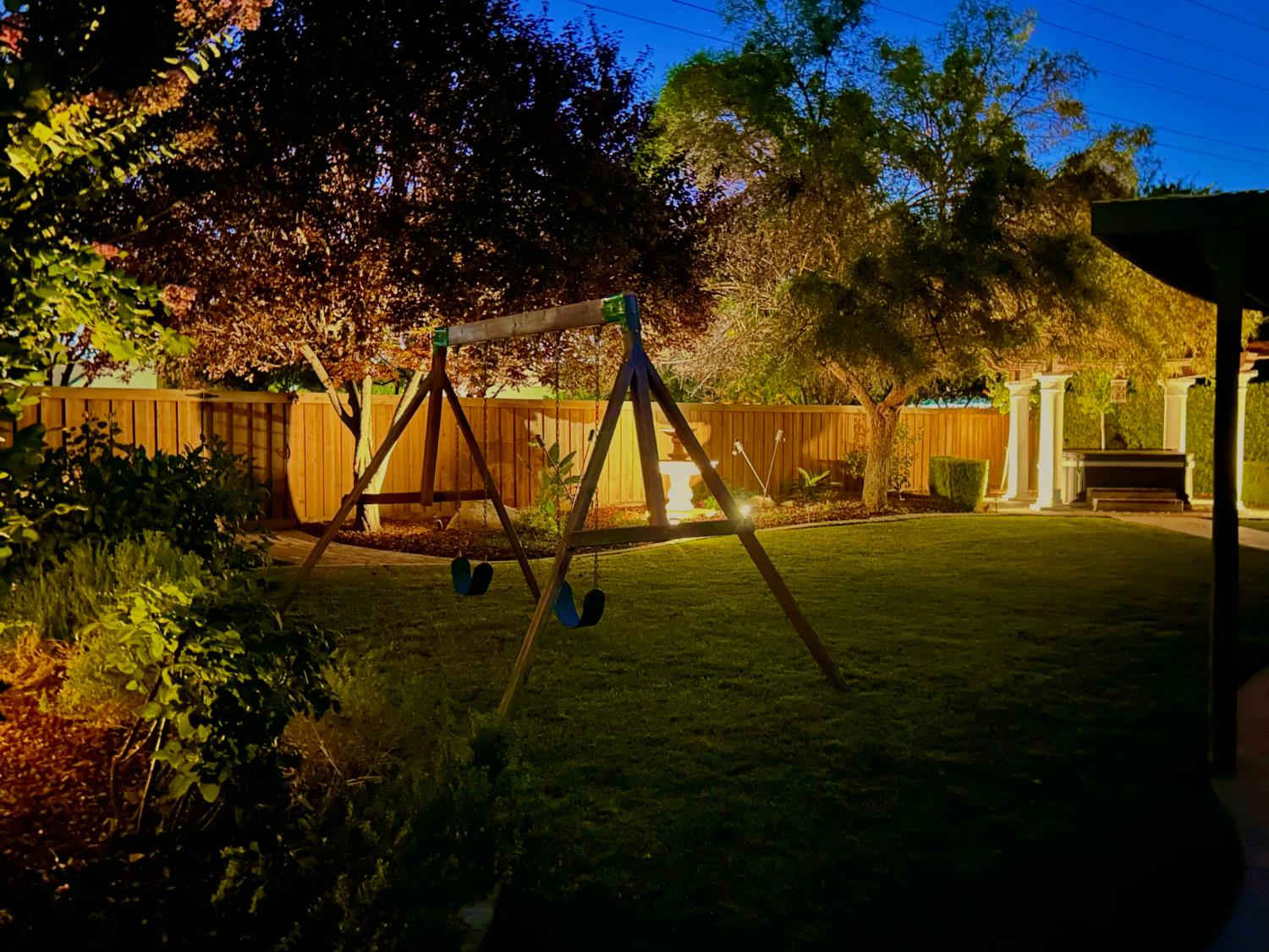 7423 N 4Th St, Fresno, CA 93720