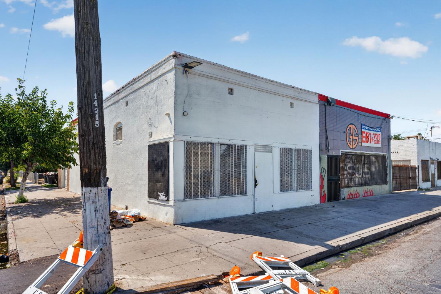 605 N Fresno St, Fresno, CA 93701