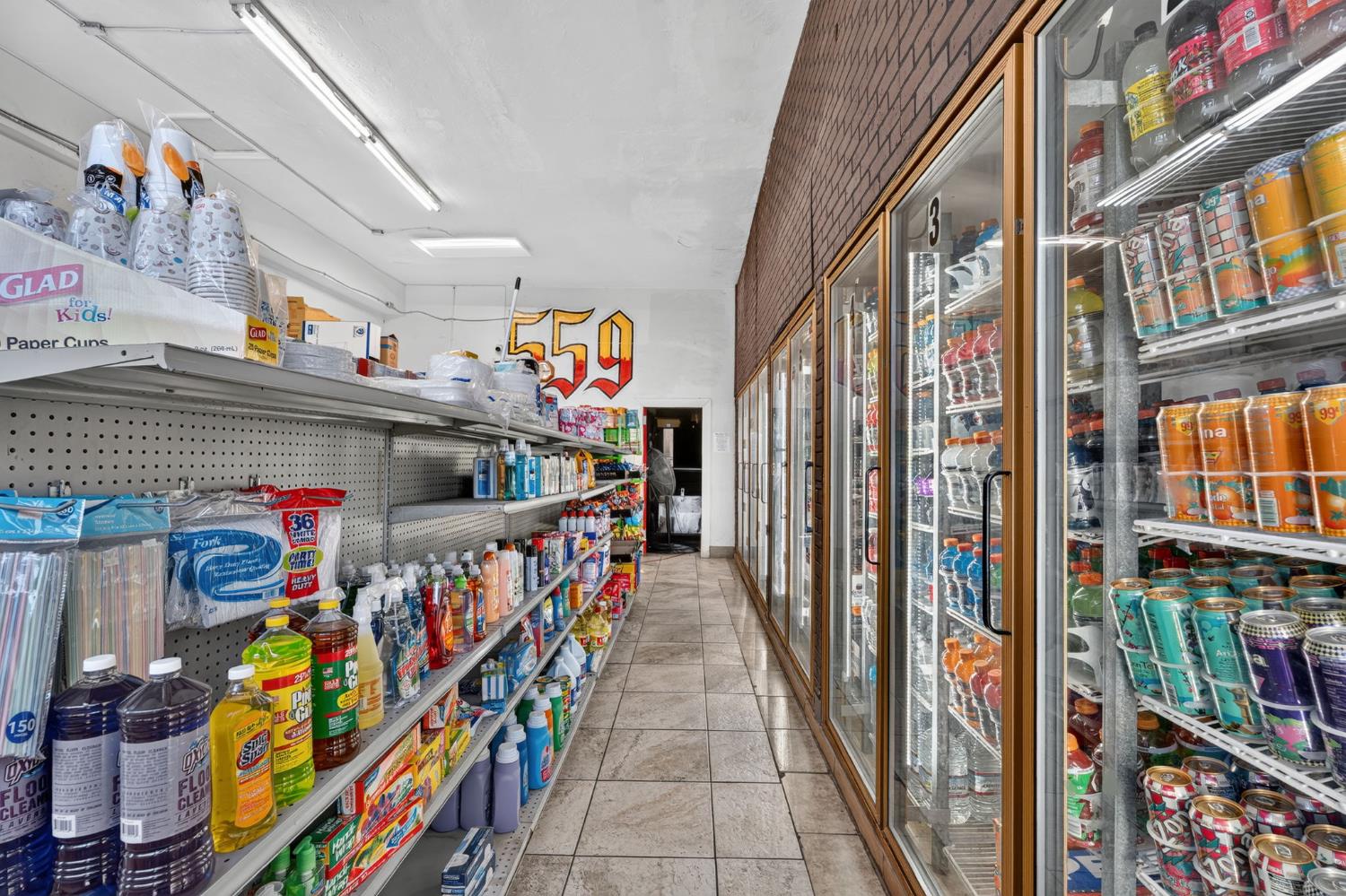 605 N Fresno St, Fresno, CA 93701