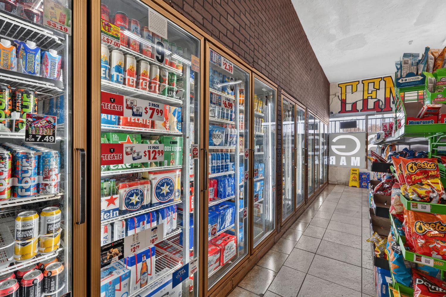 605 N Fresno St, Fresno, CA 93701