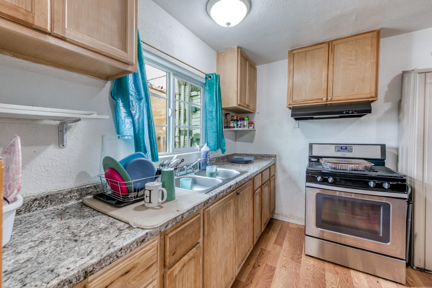 605 N Fresno St, Fresno, CA 93701