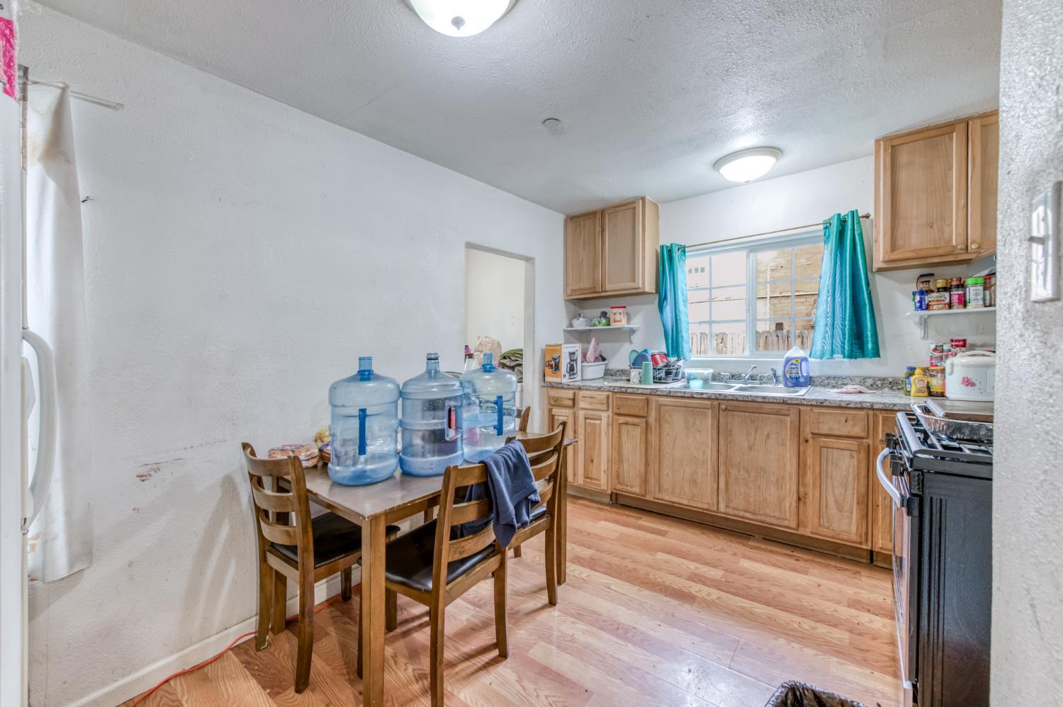 605 N Fresno St, Fresno, CA 93701