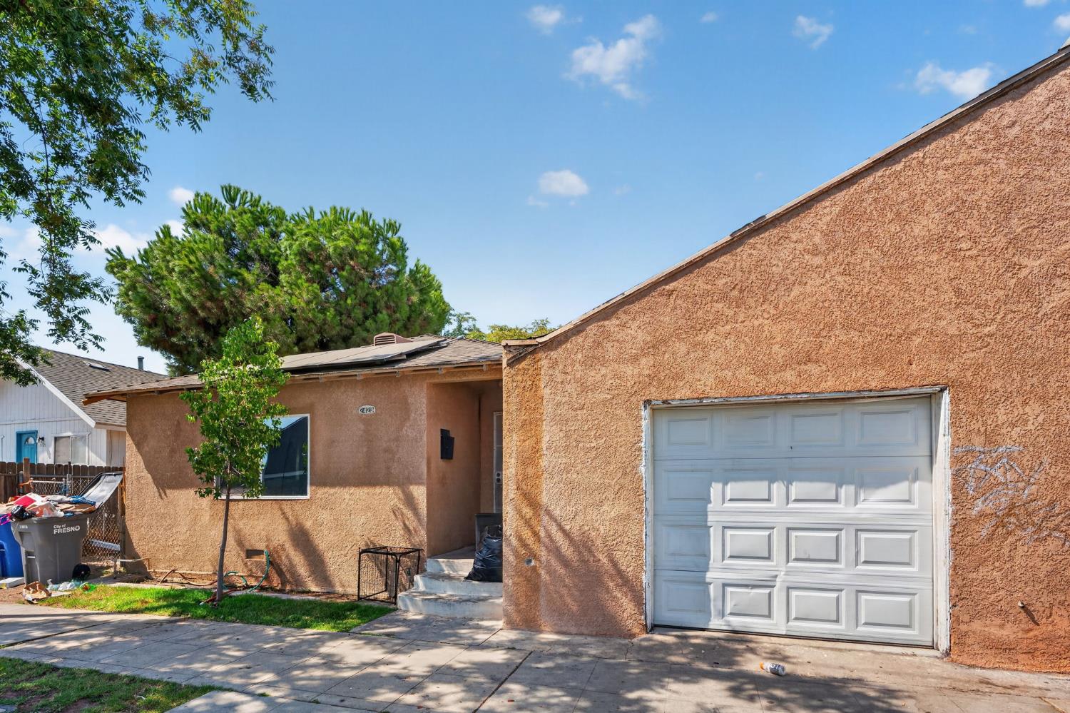 605 N Fresno St, Fresno, CA 93701