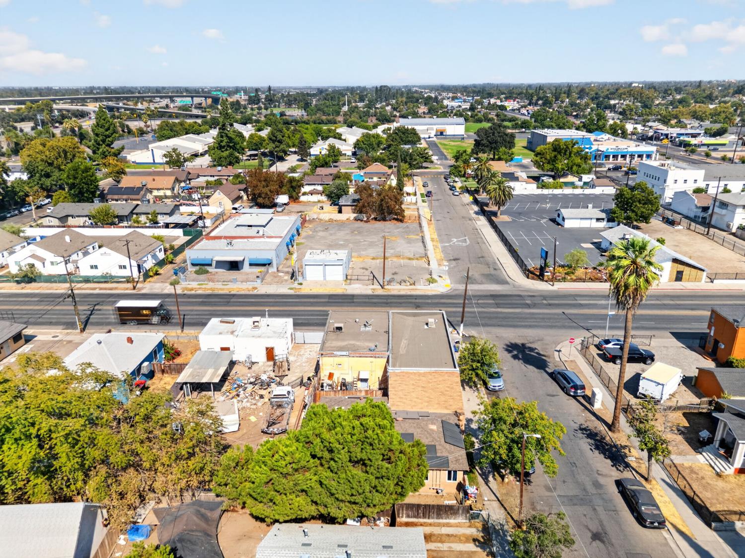 605 N Fresno St, Fresno, CA 93701