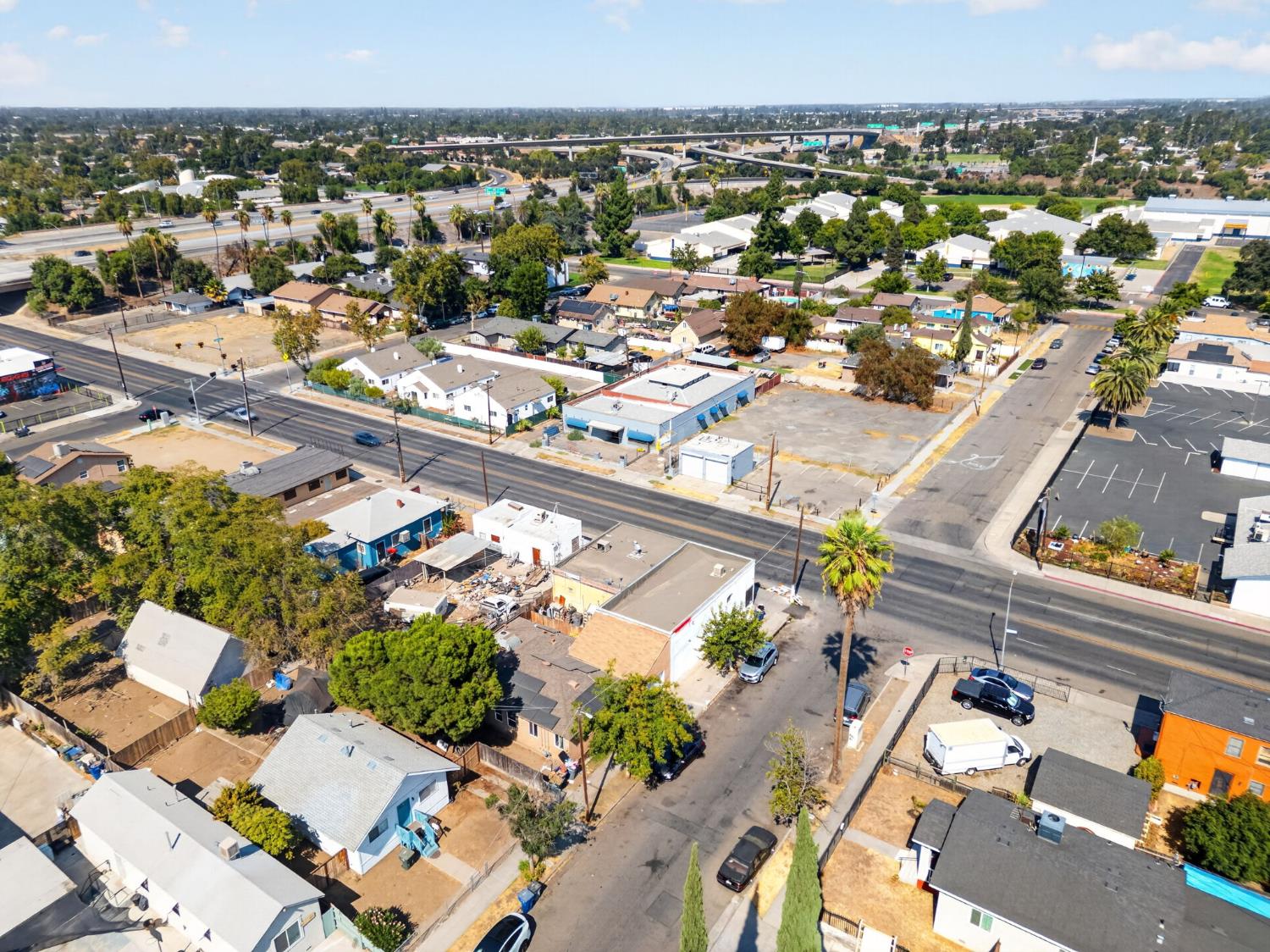 605 N Fresno St, Fresno, CA 93701