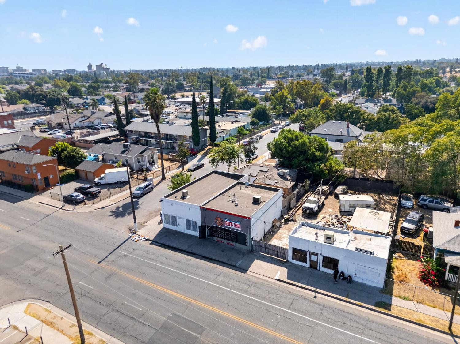 605 N Fresno St, Fresno, CA 93701