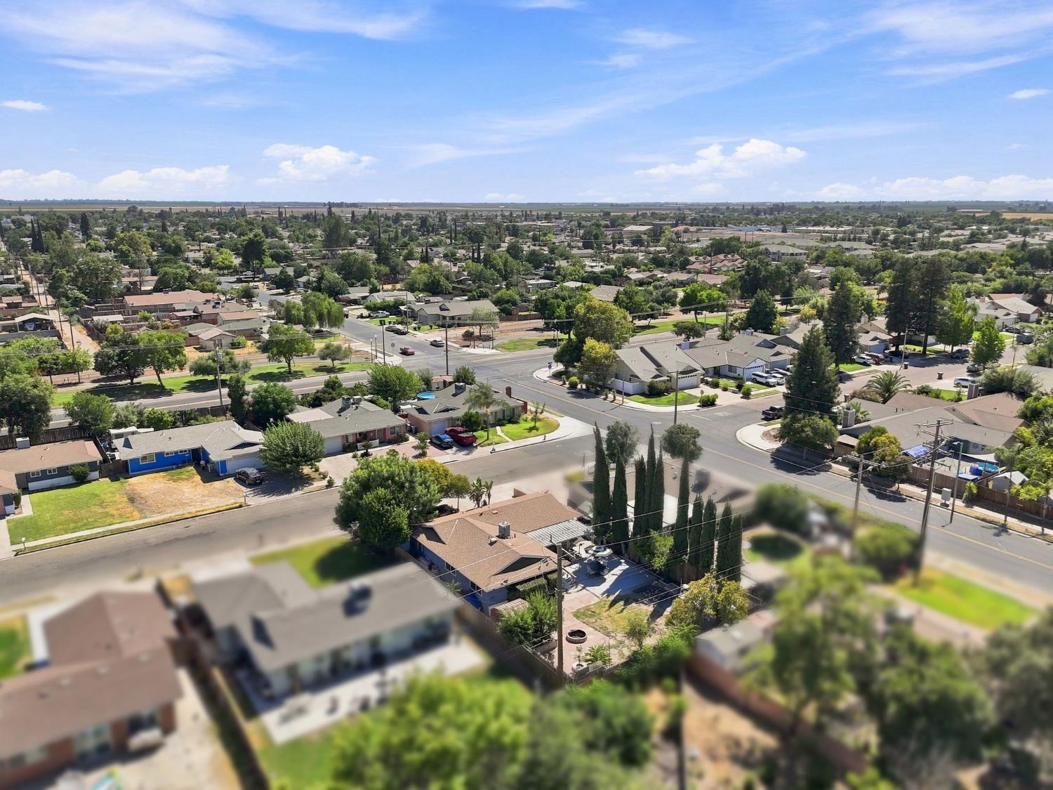 1078 W Madalyn Ave, Tulare, CA 93274