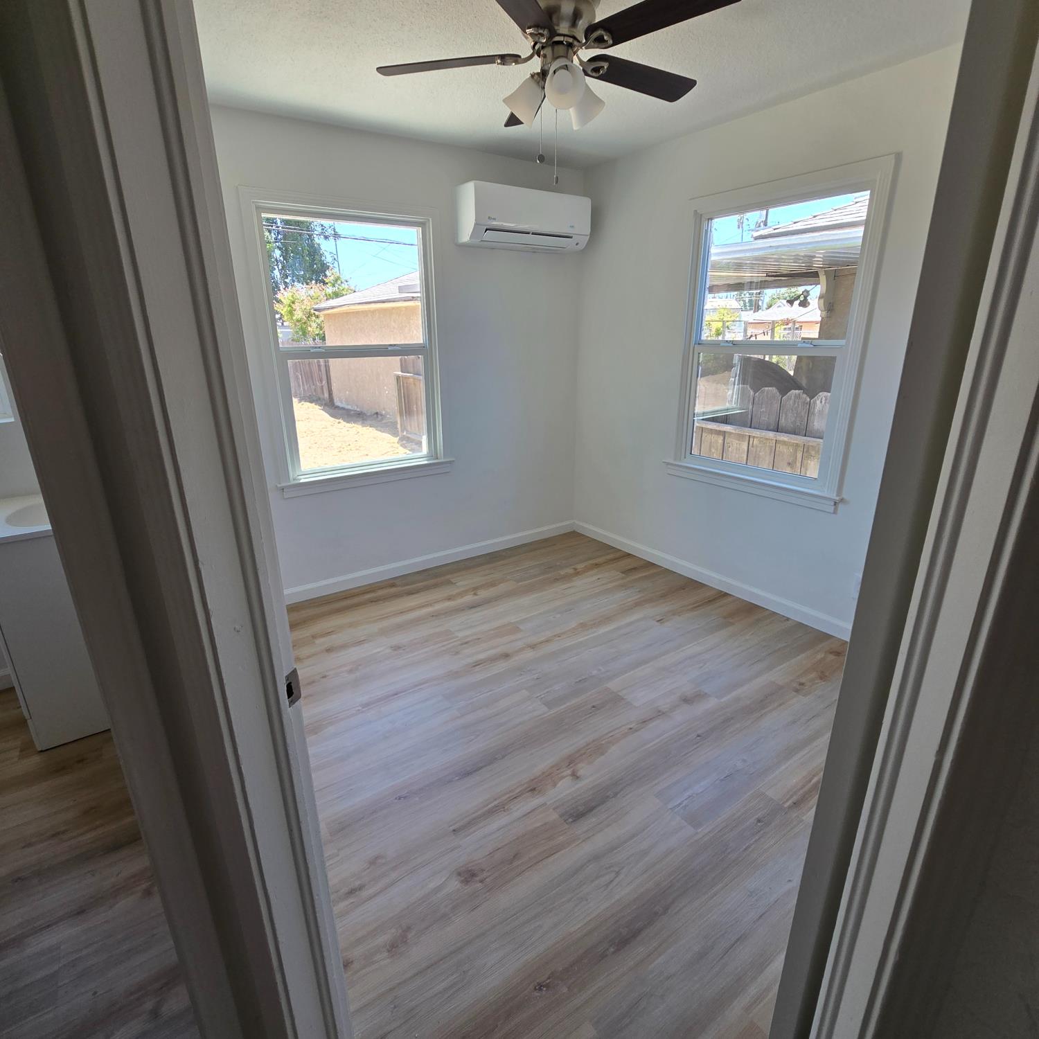 322 E Kearney Blvd, Fresno, CA 93706