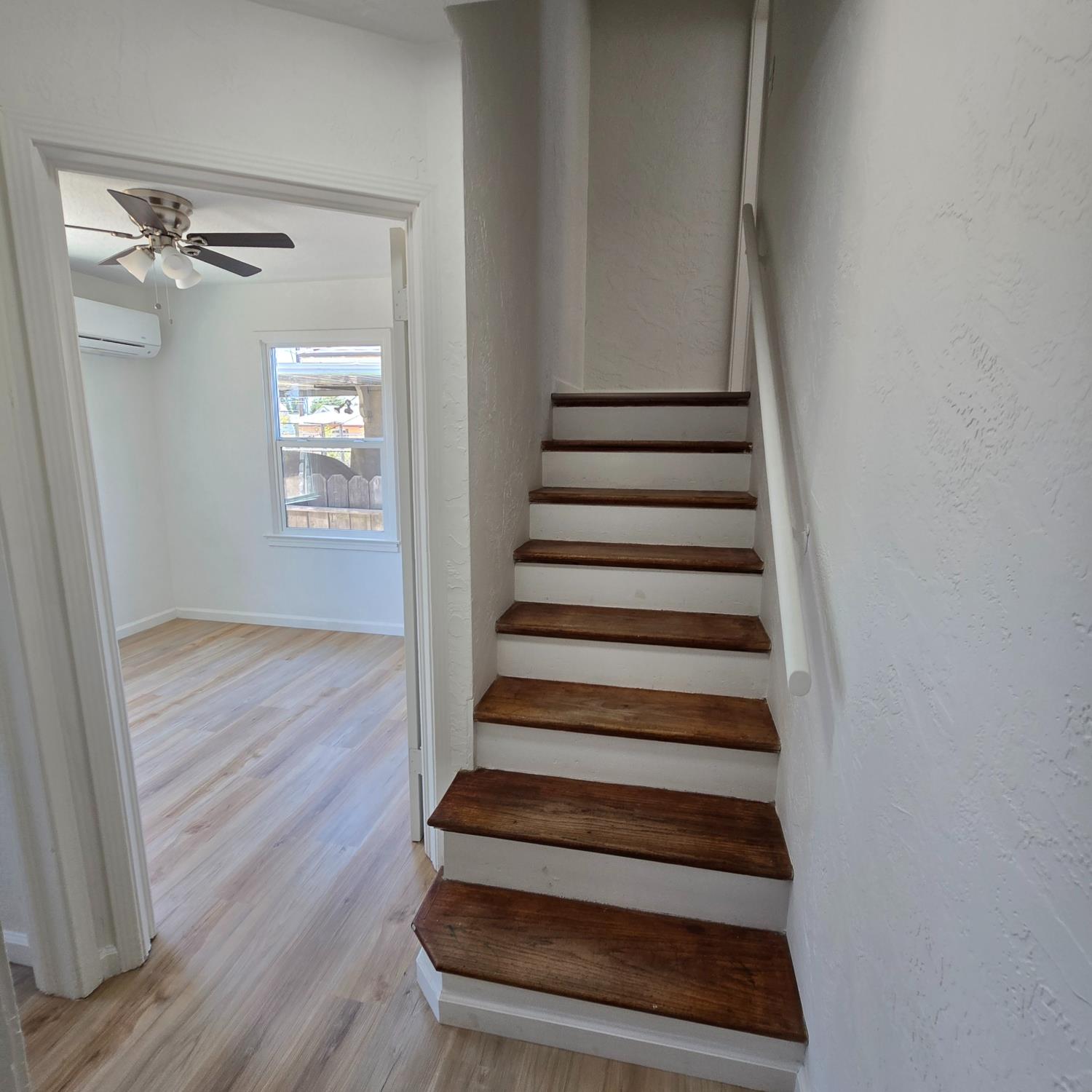 322 E Kearney Blvd, Fresno, CA 93706