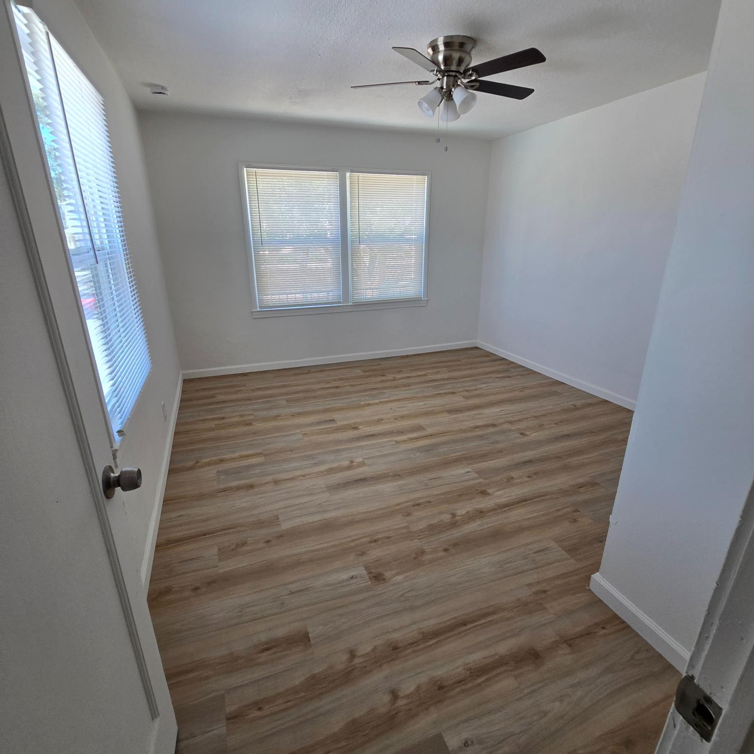 322 E Kearney Blvd, Fresno, CA 93706