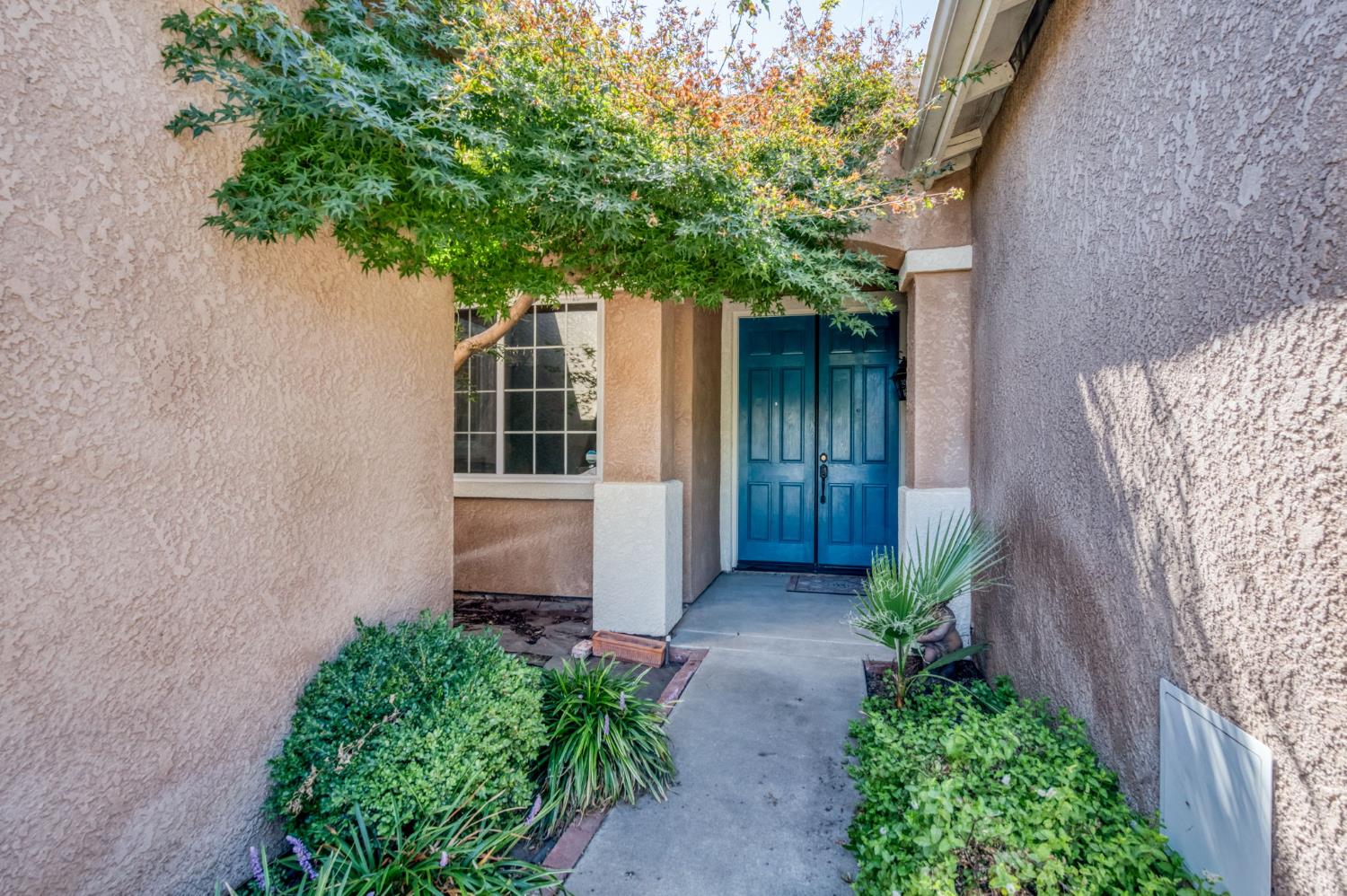 1926 Park Ave, Clovis, CA 93611