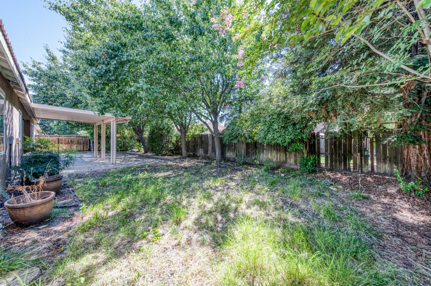 1926 Park Ave, Clovis, CA 93611