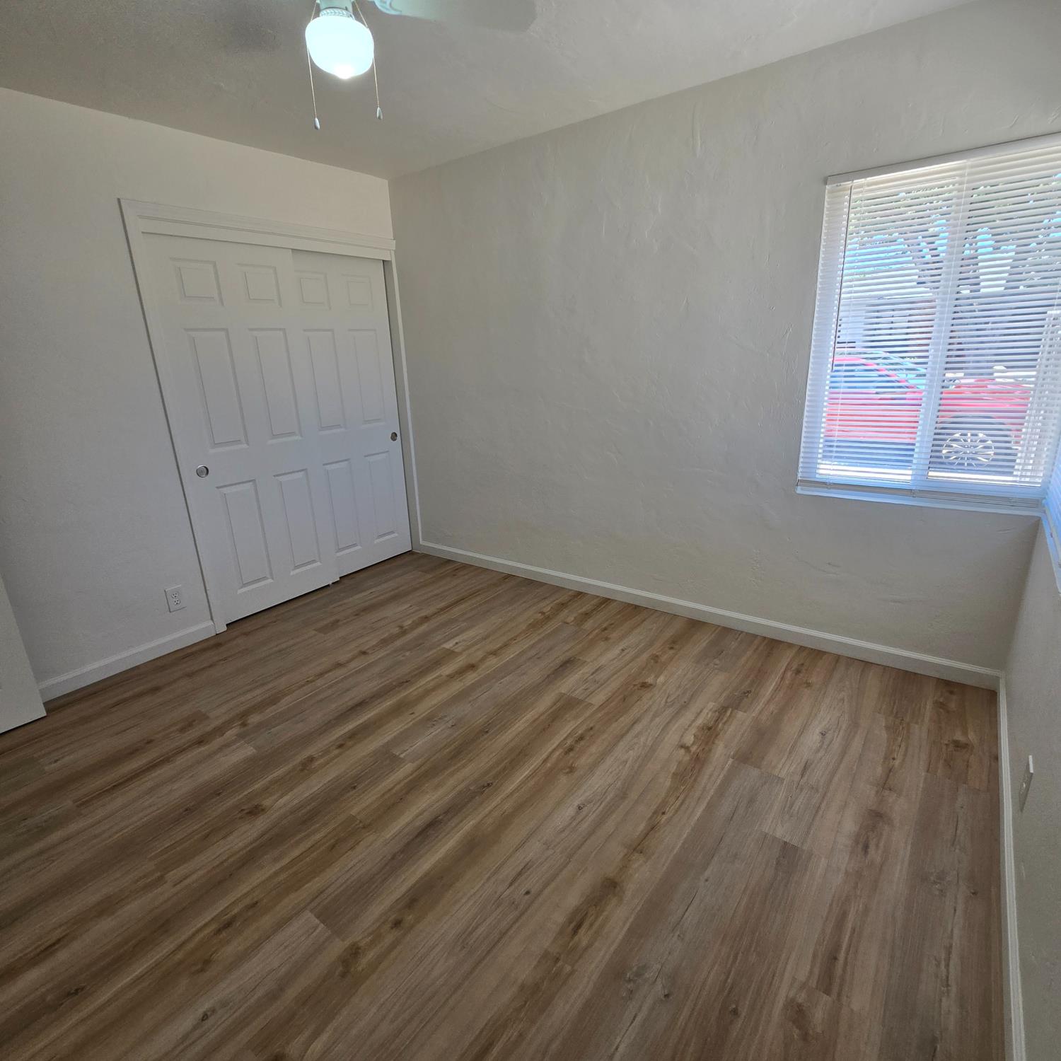 1044 W Fedora Ave, Fresno, CA 93705