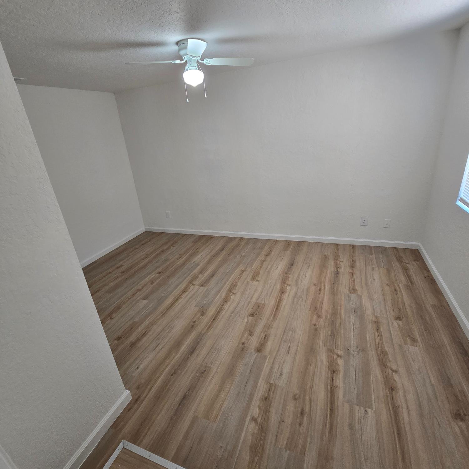 1044 W Fedora Ave, Fresno, CA 93705