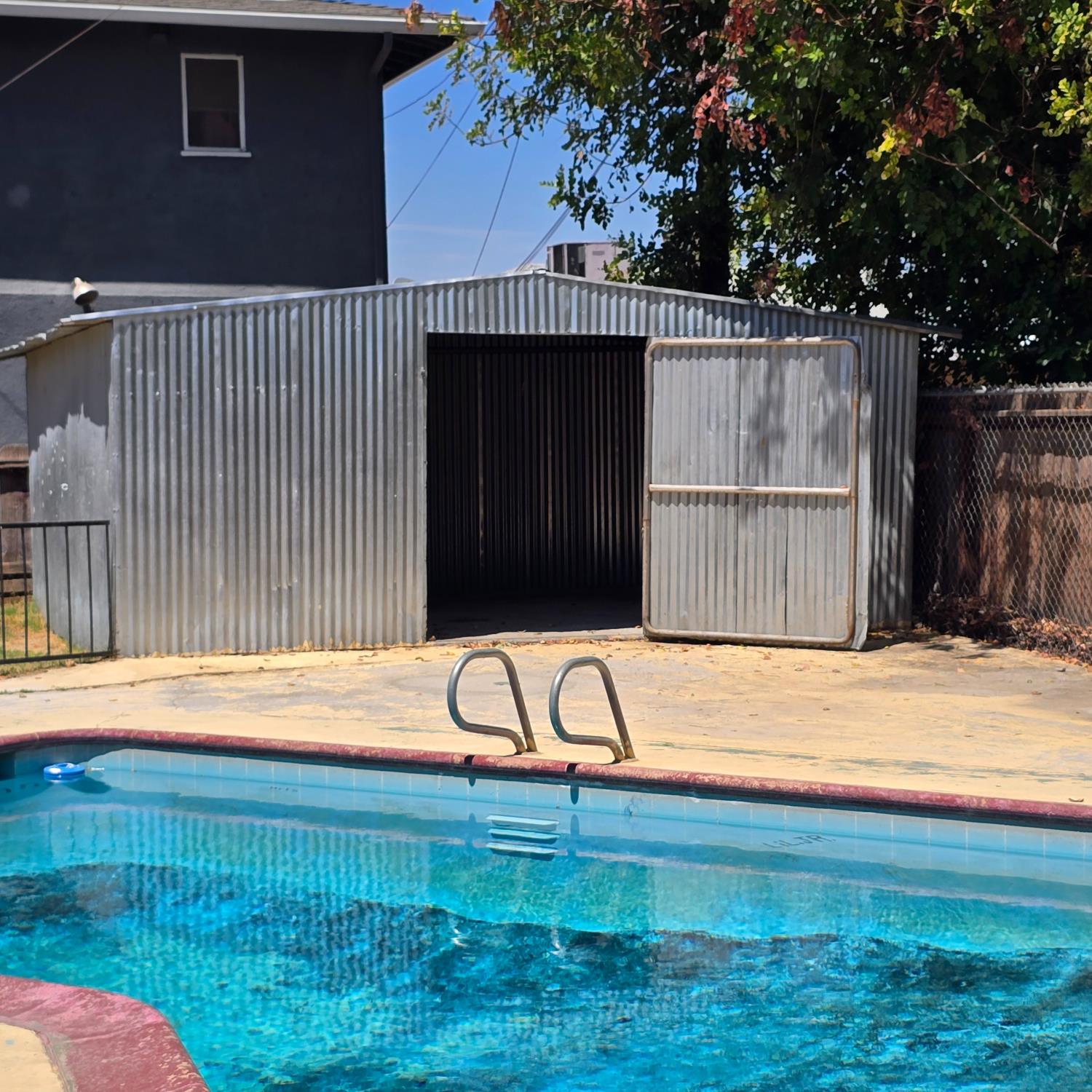 1044 W Fedora Ave, Fresno, CA 93705