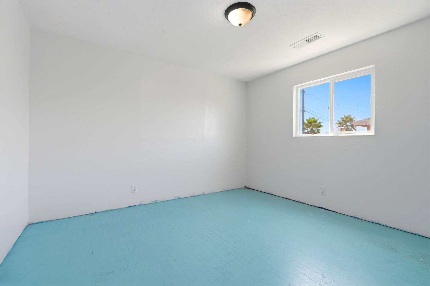 10139 David St, Hanford, CA 93230