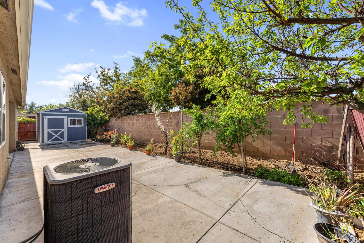 6265 W Menlo Ave, Fresno, CA 93722