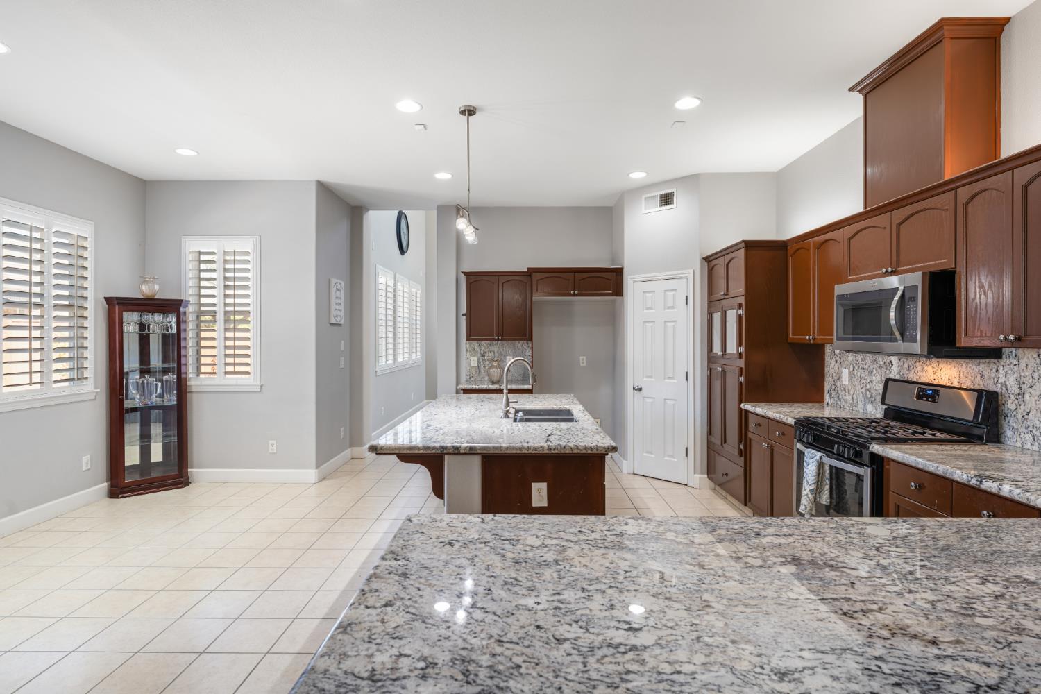 6208 W Menlo Ave, Fresno, CA 93722