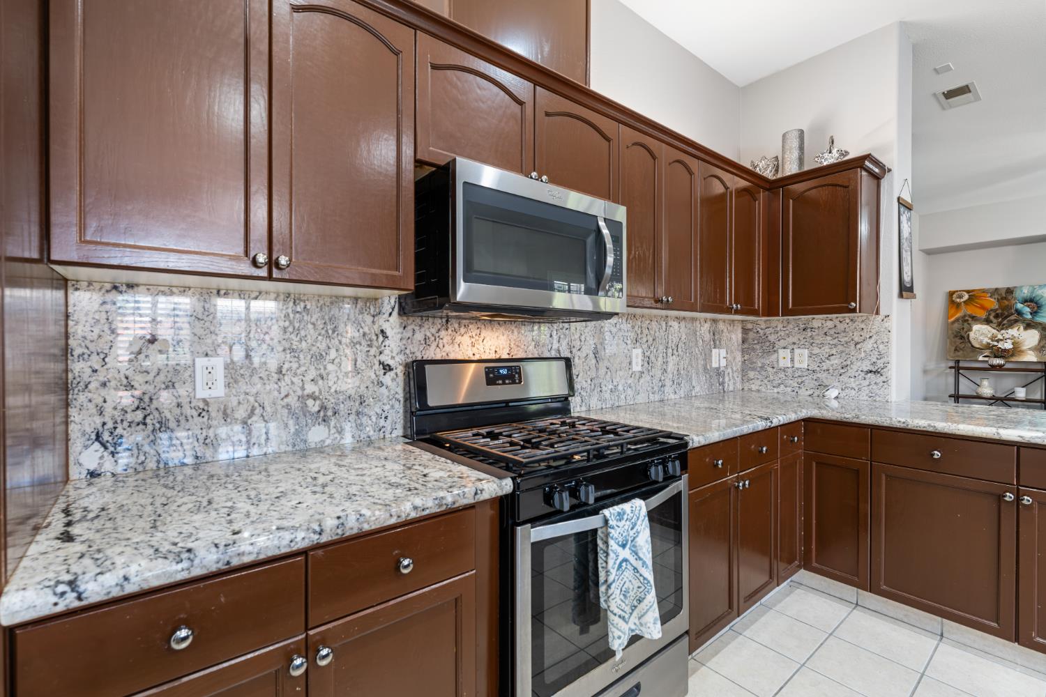 6208 W Menlo Ave, Fresno, CA 93722