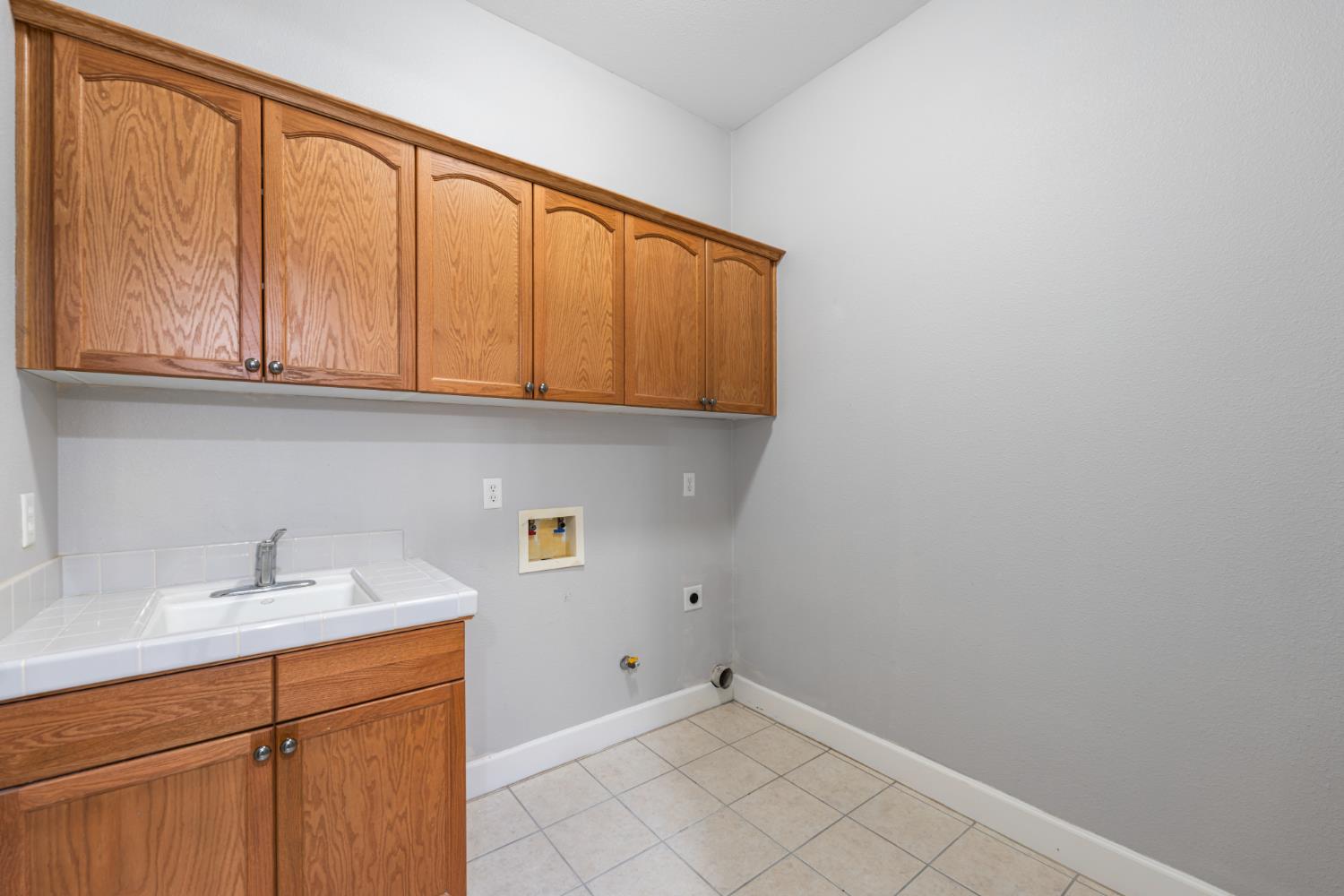6208 W Menlo Ave, Fresno, CA 93722