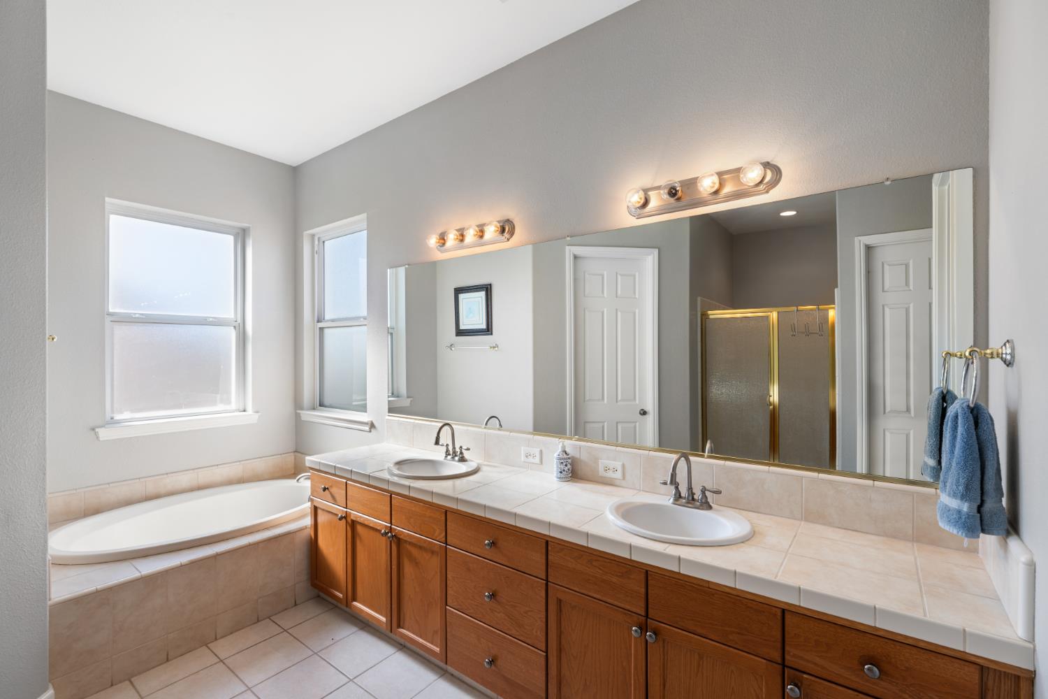 6208 W Menlo Ave, Fresno, CA 93722