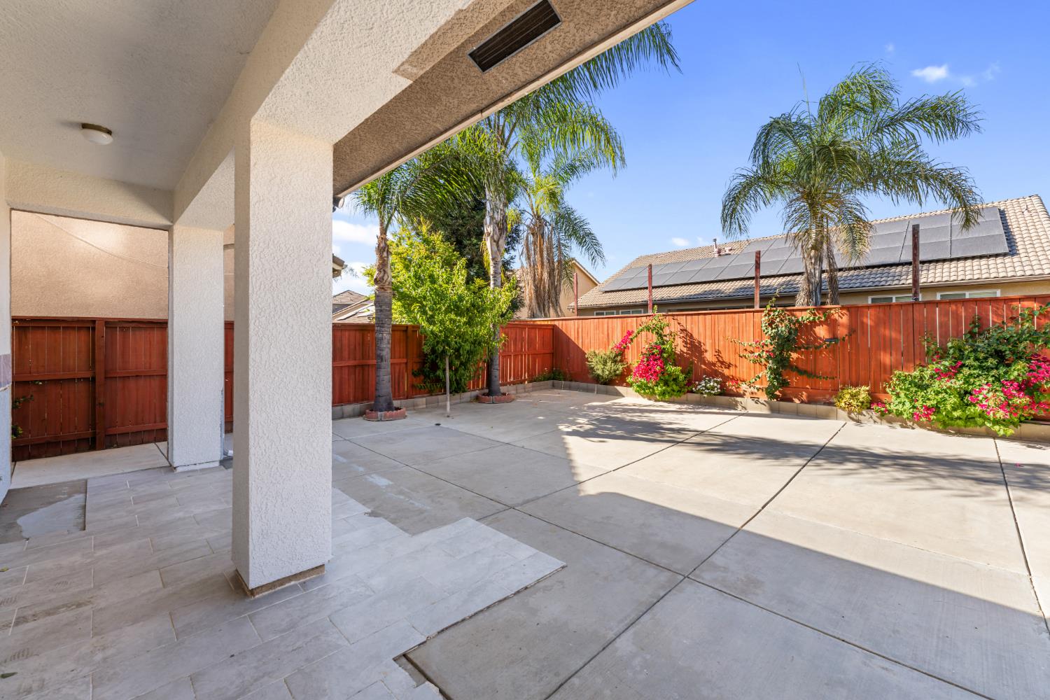 6208 W Menlo Ave, Fresno, CA 93722