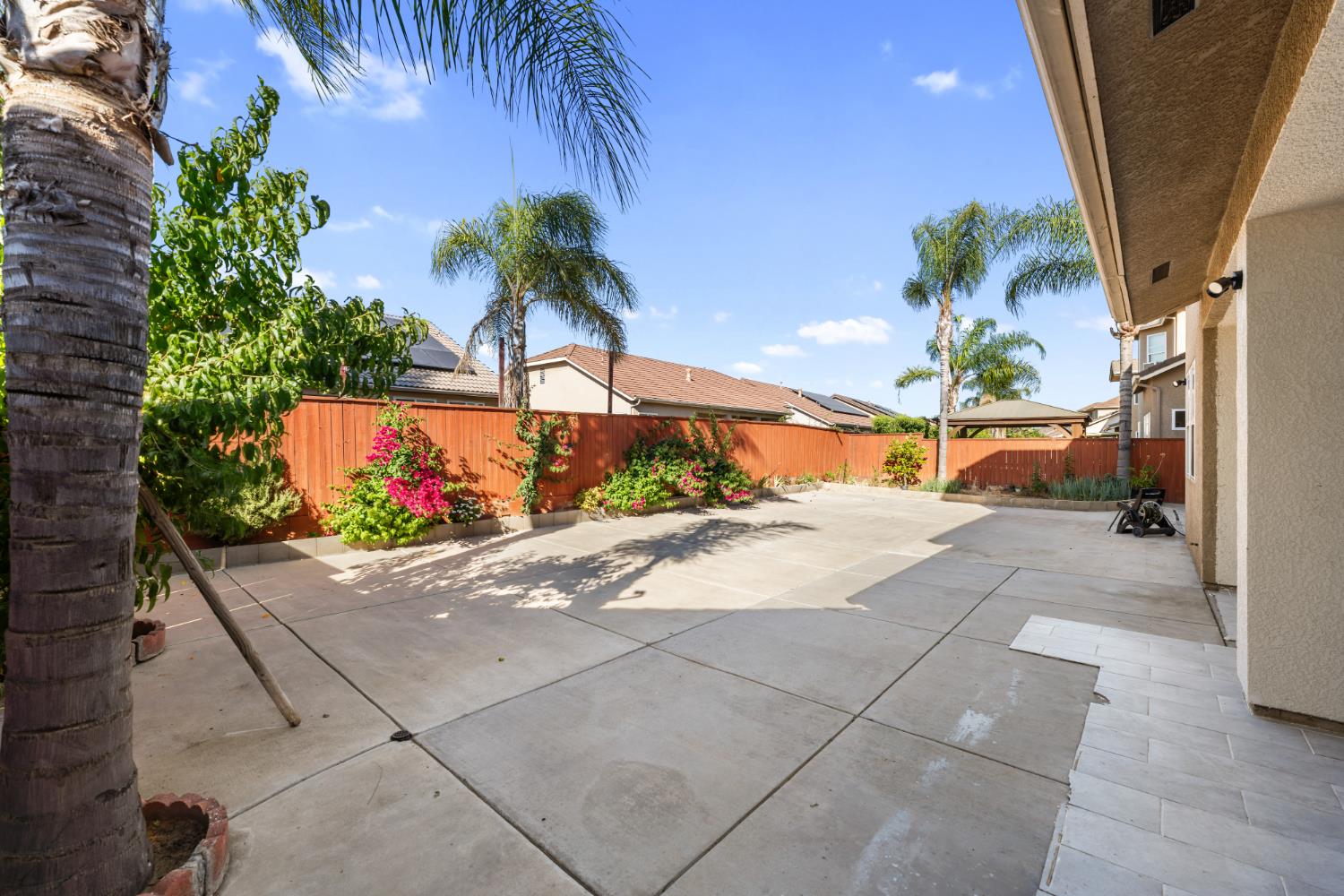 6208 W Menlo Ave, Fresno, CA 93722
