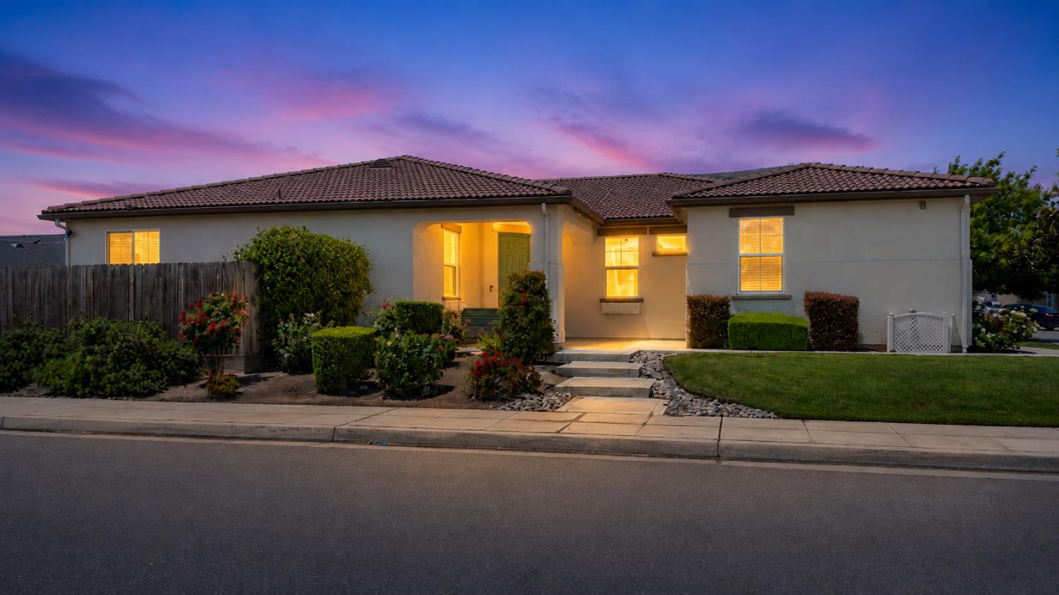 3659 N Pearwood Ave, Fresno, CA 93727