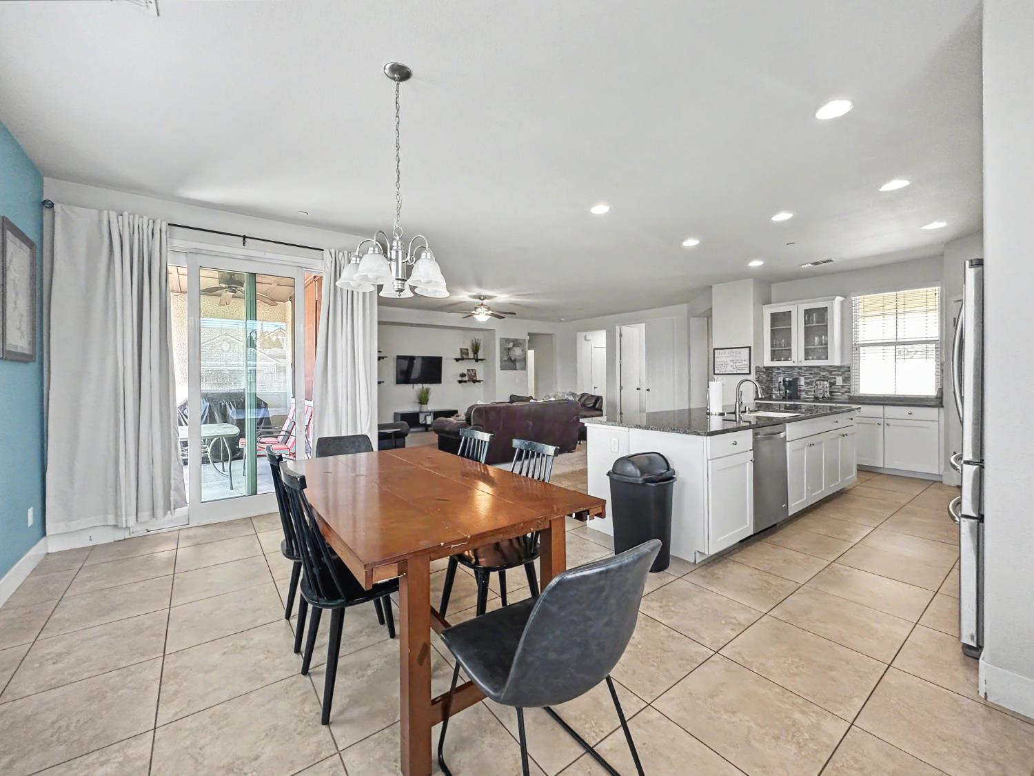 3659 N Pearwood Ave, Fresno, CA 93727