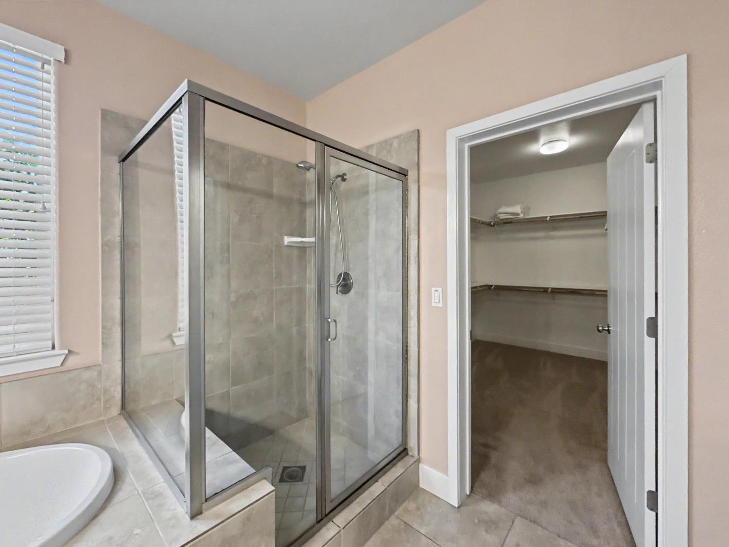 3659 N Pearwood Ave, Fresno, CA 93727