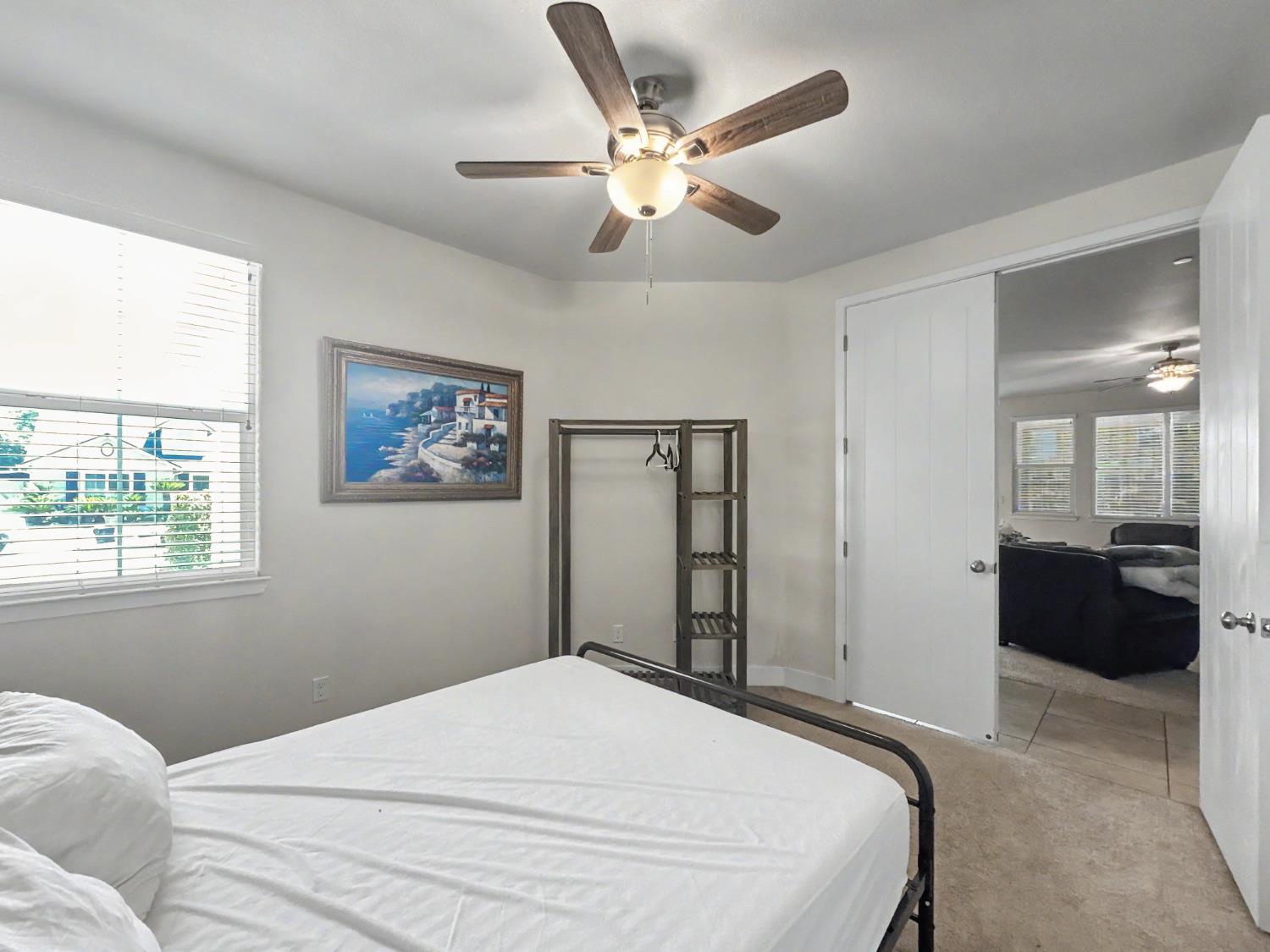 3659 N Pearwood Ave, Fresno, CA 93727