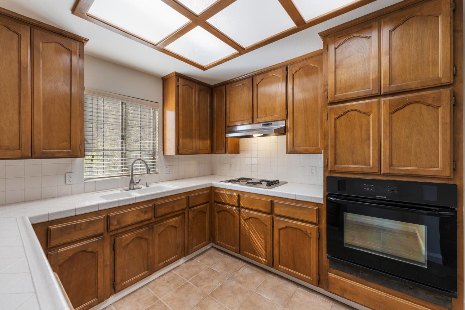 6305 N Barcus Ave, Fresno, CA 93722