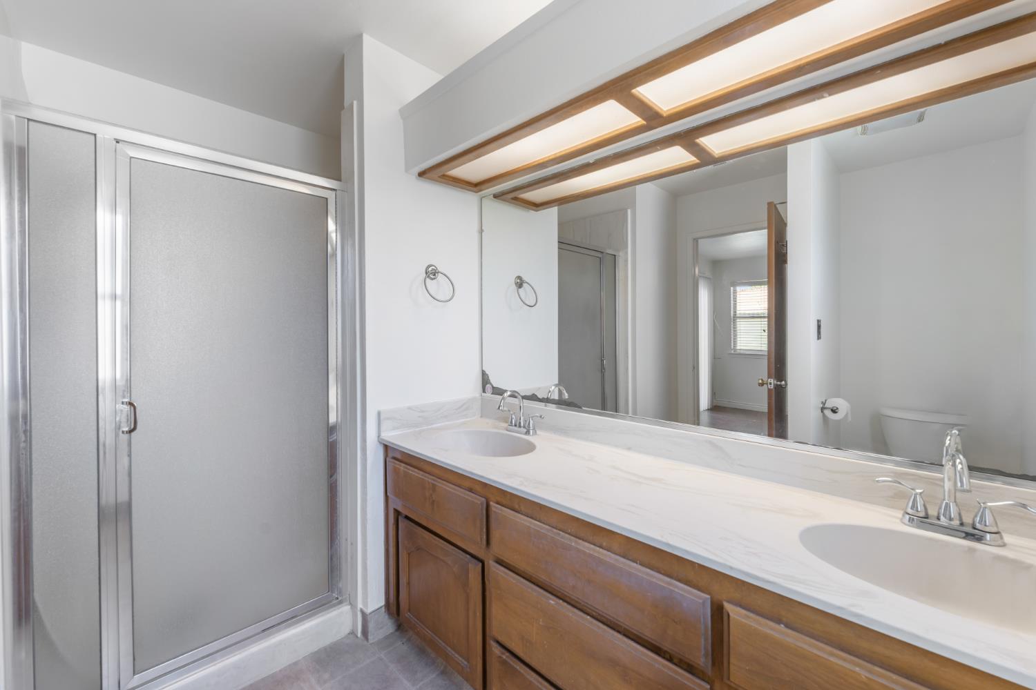 6305 N Barcus Ave, Fresno, CA 93722