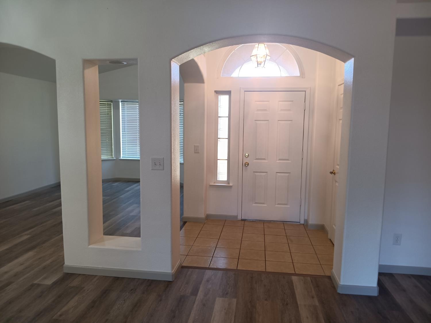 15887 W Stanislaus Ave, Kerman, CA 93630
