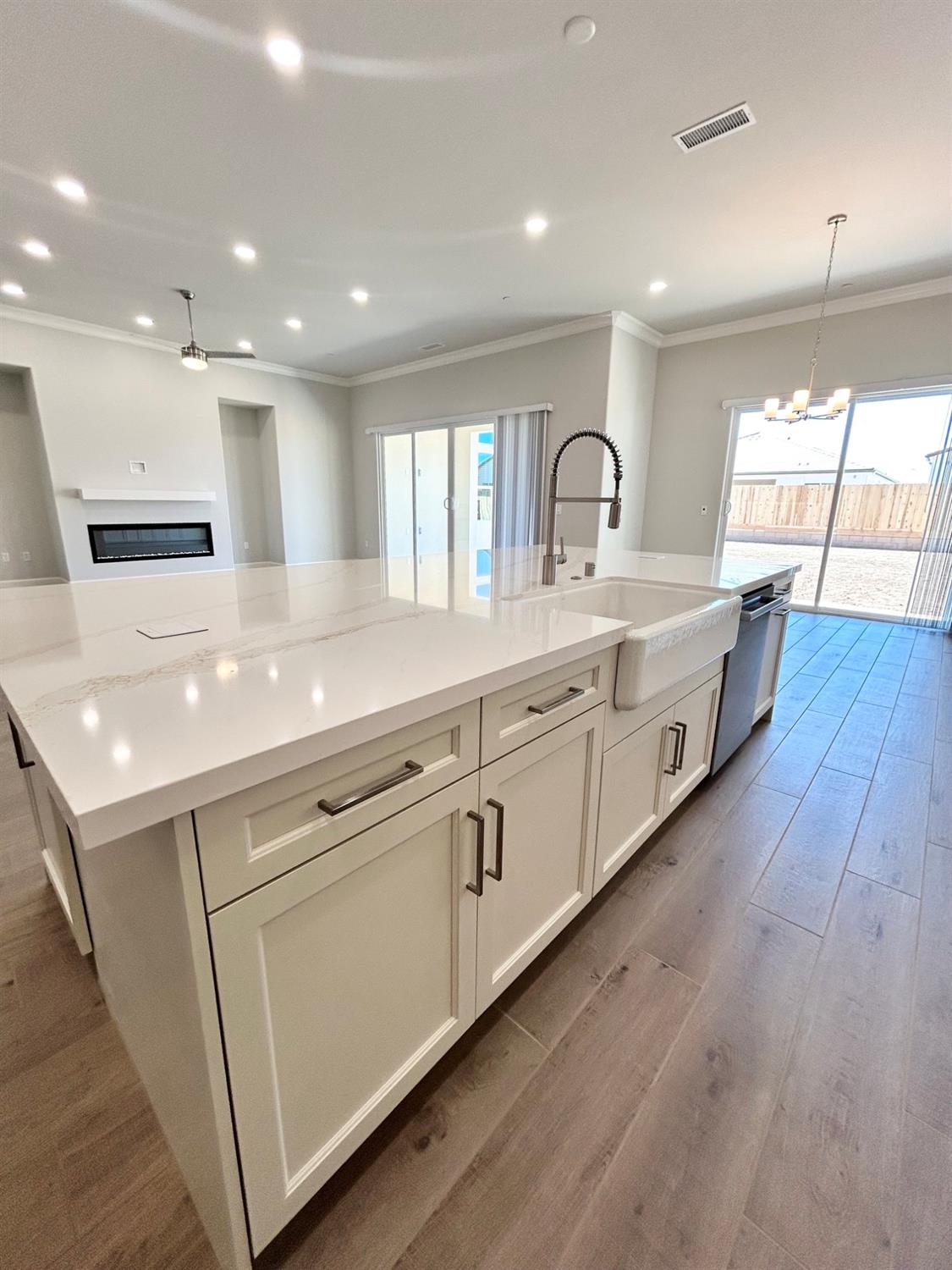 1626 Windmill Lane, Clovis, CA 93619