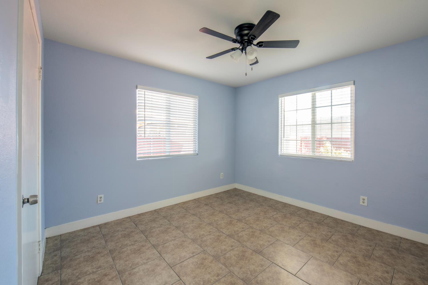 1901 E Clay Ave, Fresno, CA 93701