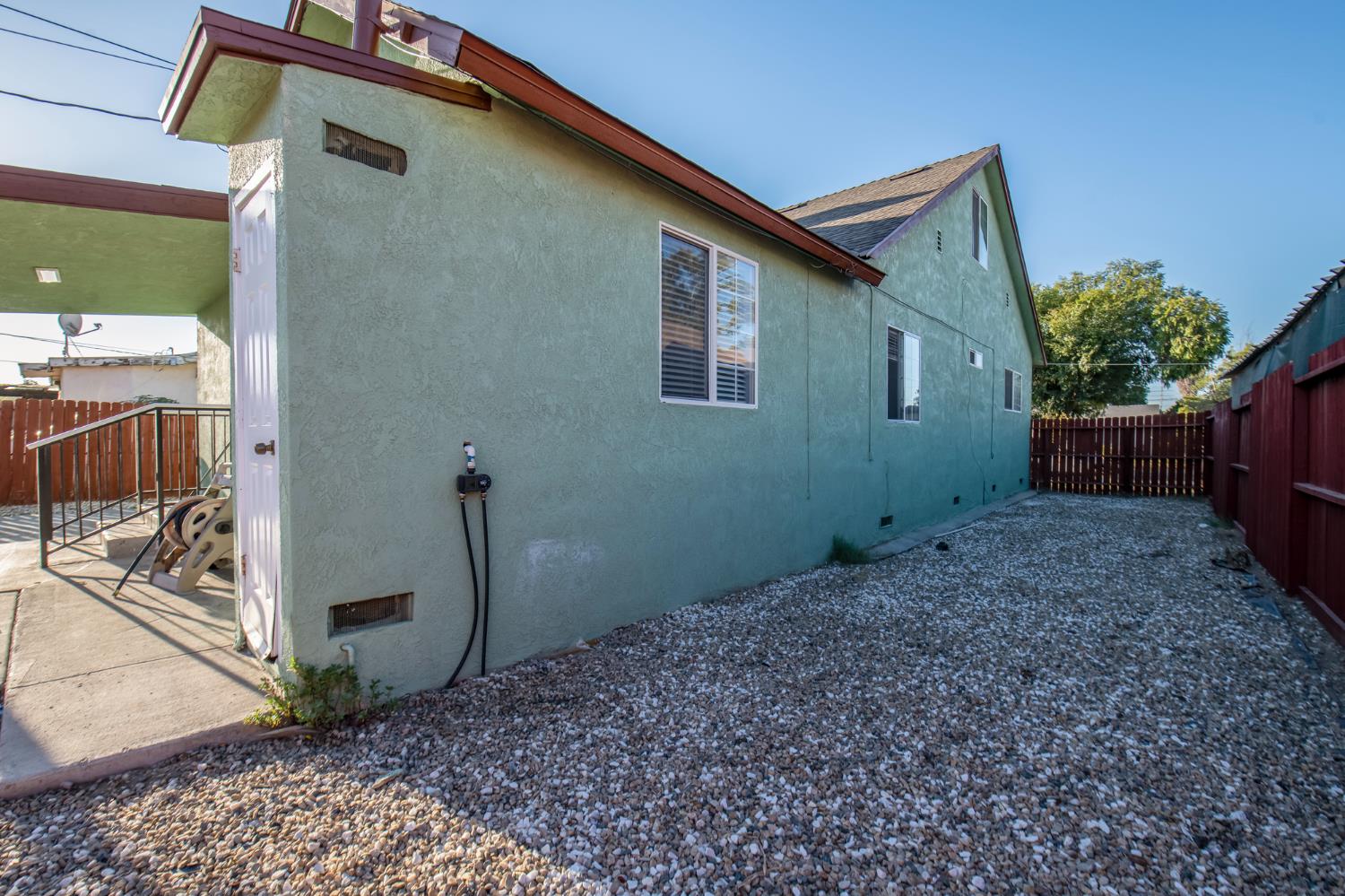 1901 E Clay Ave, Fresno, CA 93701