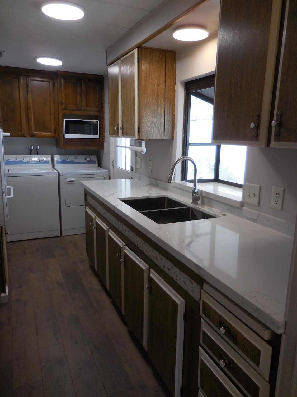 221 W Herndon Ave #178, Pinedale, CA 93650