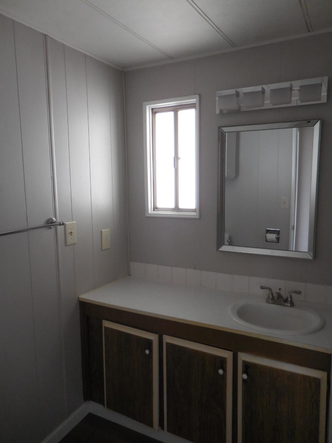 221 W Herndon Ave #178, Pinedale, CA 93650