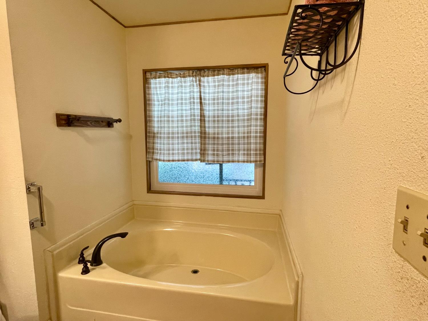 39737 Road 274 #26, Bass Lake, CA 93604