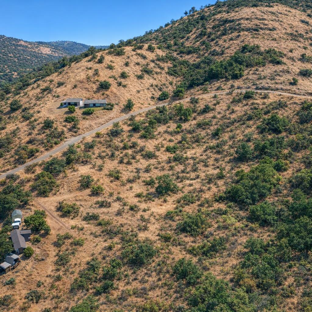 34447 34499 Cougar Ln, Yokuts Valley, CA 93675
