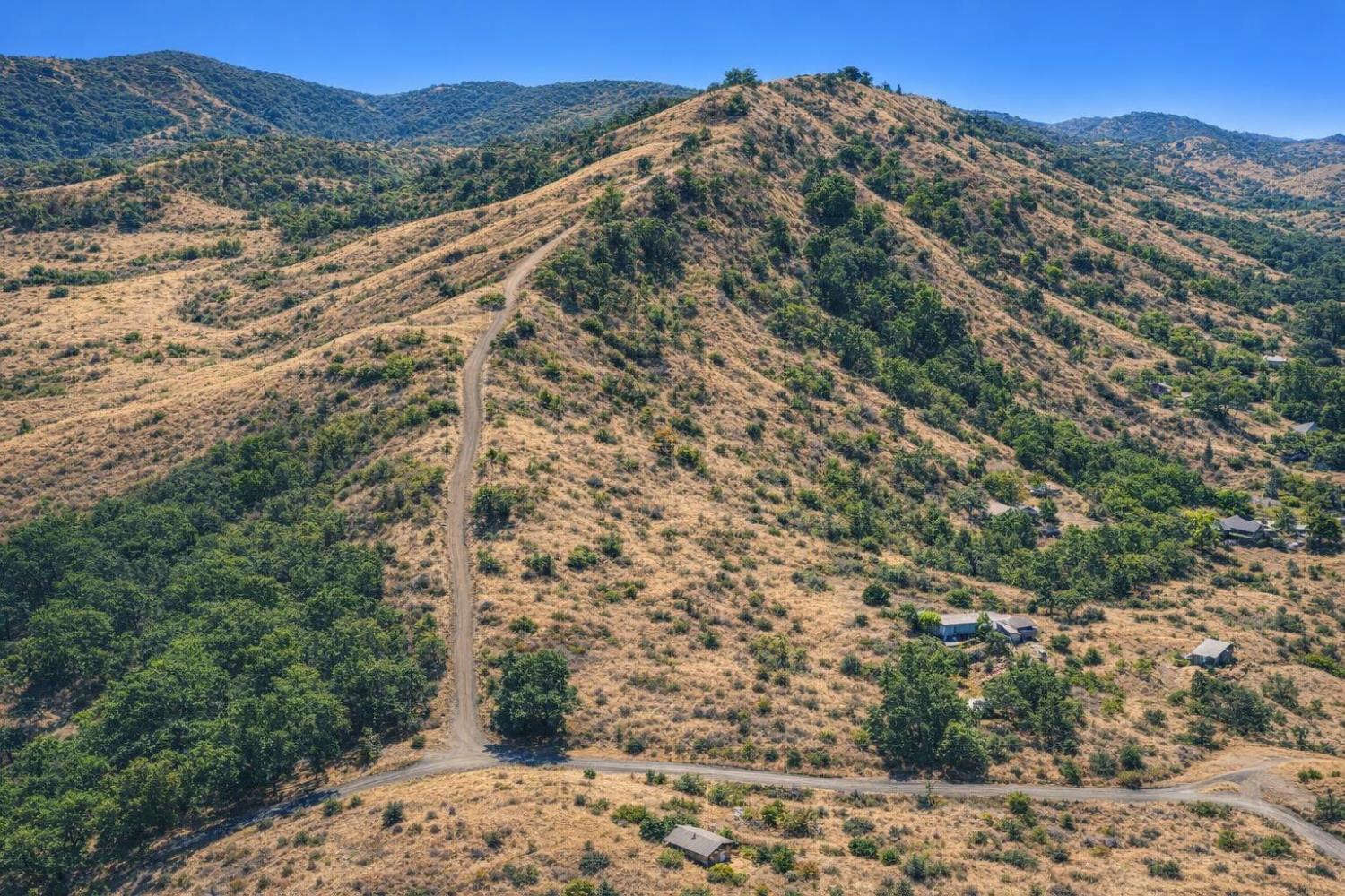 34447 34499 Cougar Ln, Yokuts Valley, CA 93675