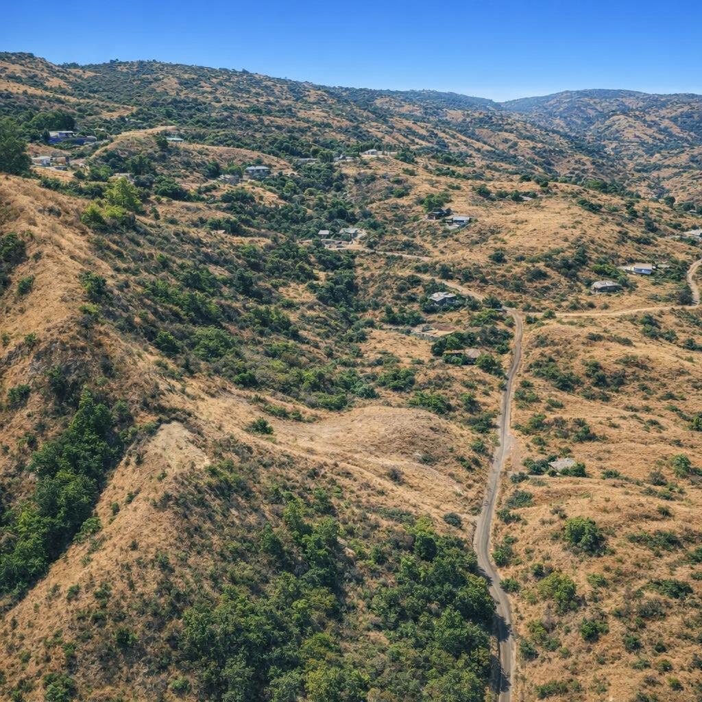 34447 34499 Cougar Ln, Yokuts Valley, CA 93675