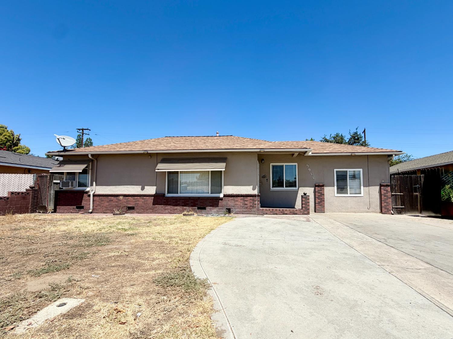 3911 E Mckinley Ave, Fresno, CA 93703