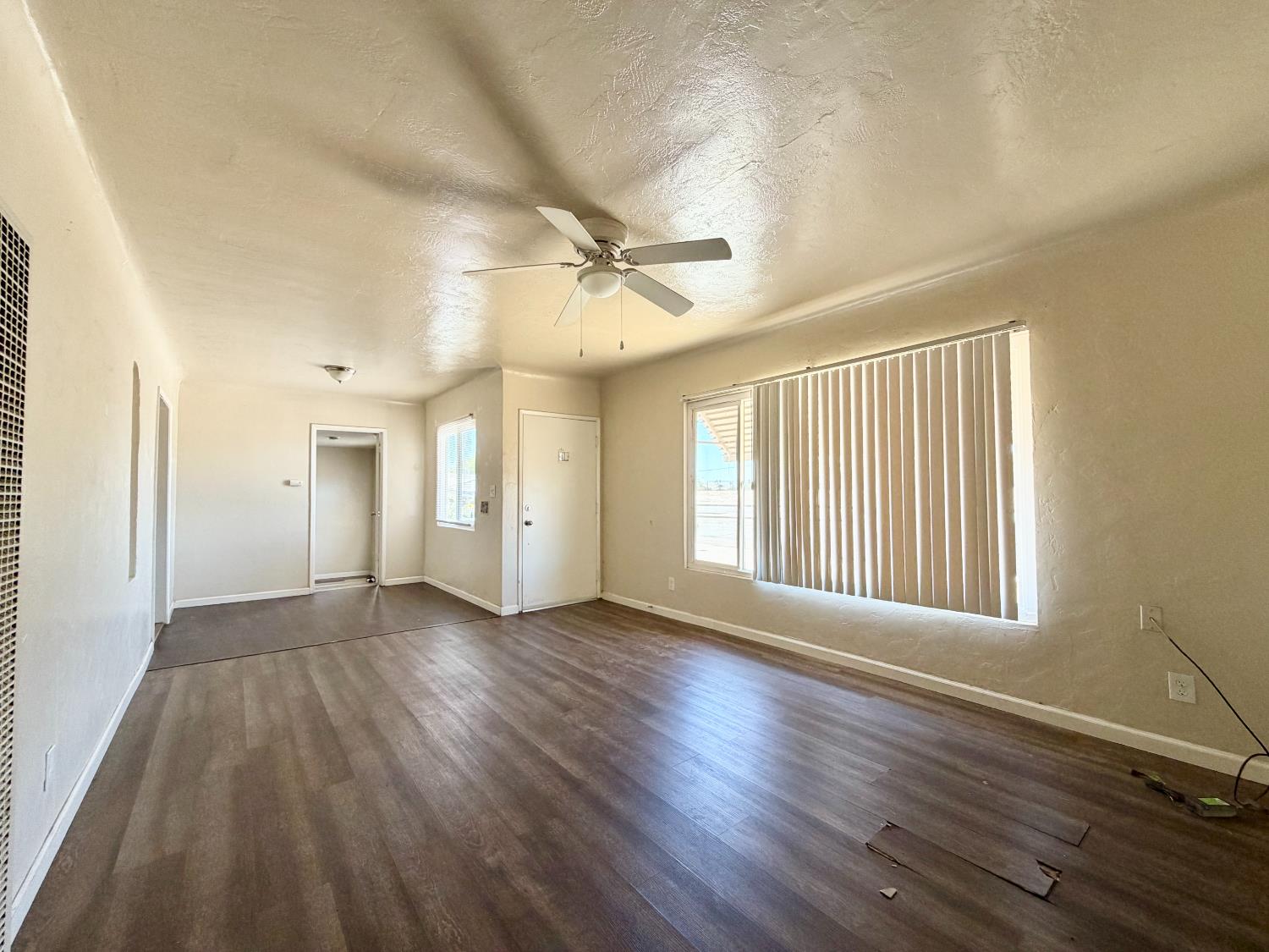 3911 E Mckinley Ave, Fresno, CA 93703