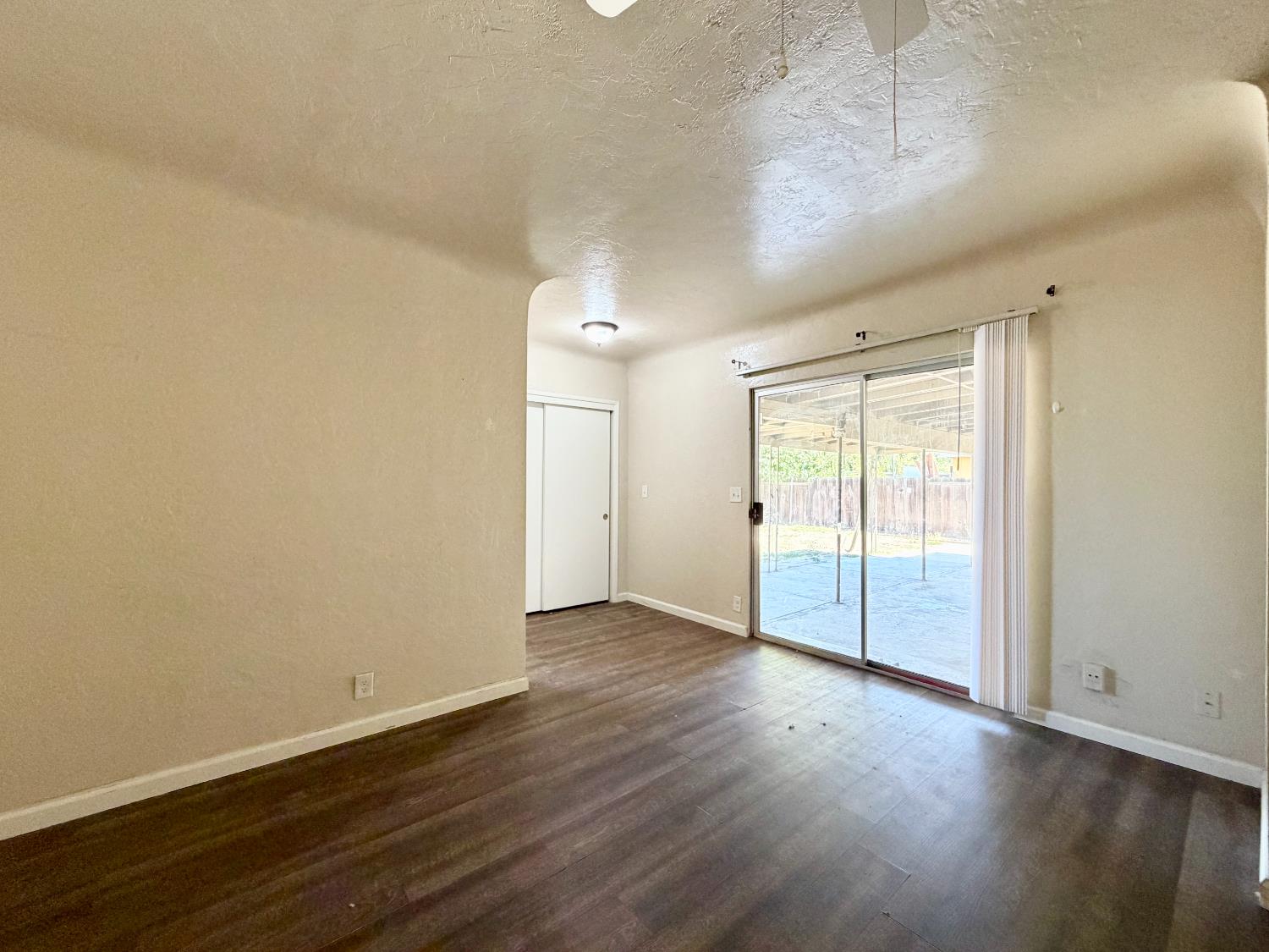 3911 E Mckinley Ave, Fresno, CA 93703